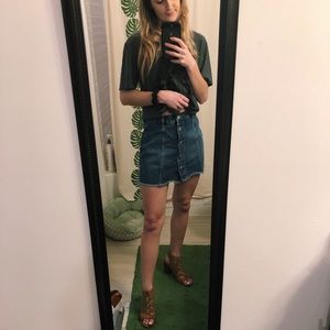 ❌SOLD❌ Forever 21 Frayed Hem Denim Skirt - NWOT